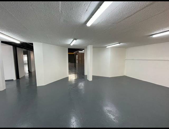 INDUSTRIAL PROPERTY TO RENT IN HENNOPSPARK